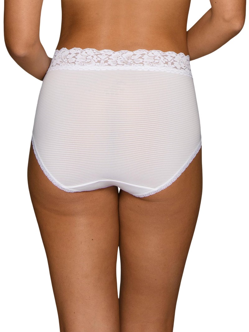 سراويل داخلية نسائية من الدانتيل من Vanity Fair: خفيفة الوزن وحريرية مع ملابس داخلية قابلة للتمدد للغاية، 3 قطع - أبيض، 6 أمريكي - Image 3